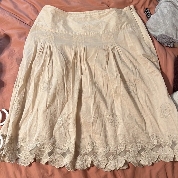 Pleated midi skirt - Picture 2 of 4